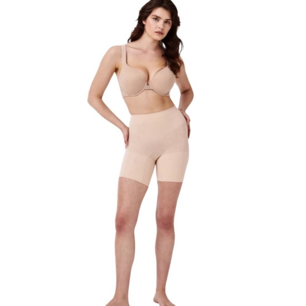 SPANX | Seamless Power Sculpting Mid-Thigh Short (Power Series)Size 1X Soft Nude